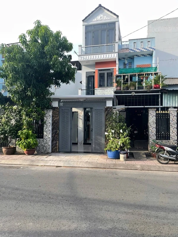 Bán nhà mặt tiền 51m2 3 tầng 4PN Phường Phú Định, Quận 8, giá 5,9 tỷ