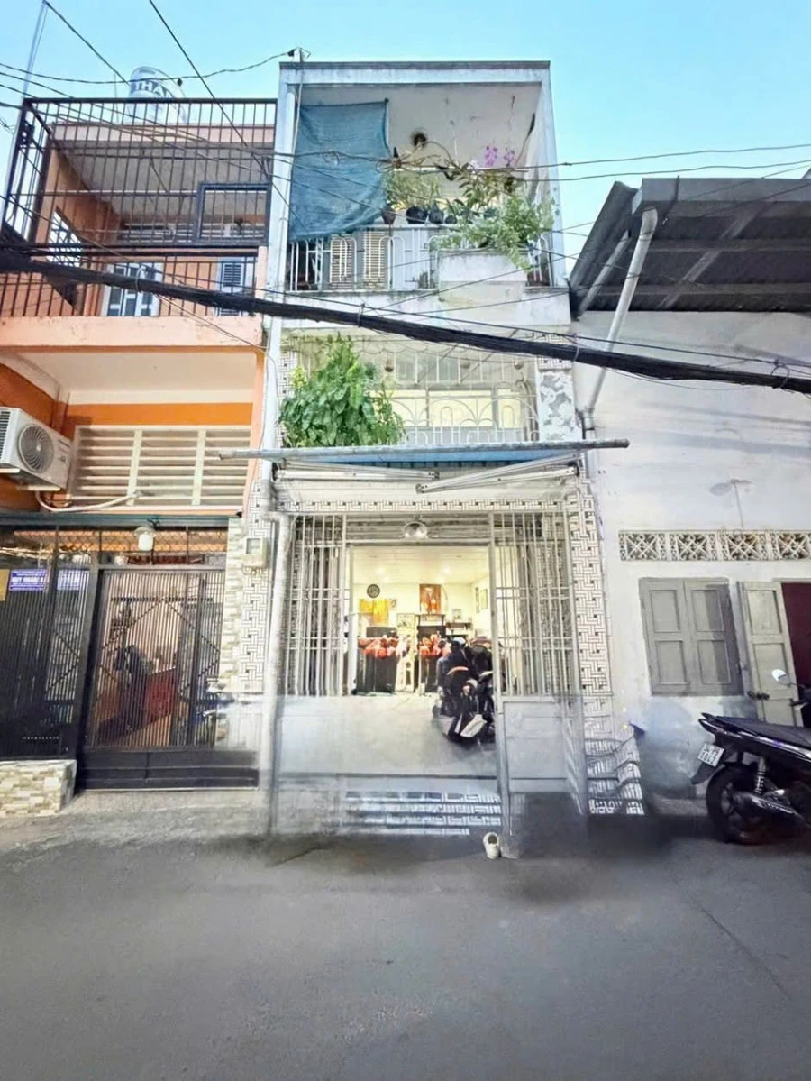 Bán nhà mặt tiền CMT8 - Bắc Hải 3 tầng 110m2, giá 5,9 tỷ - Ảnh thu nhỏ 2
