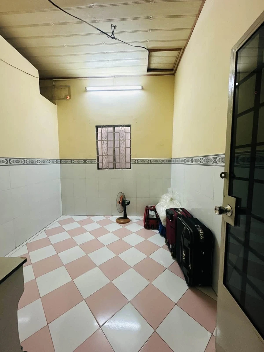 Bán nhà C4 176m2 ngang 9.5m Linh Tây Thủ Đức, 8 tỷ - Ảnh thu nhỏ 3