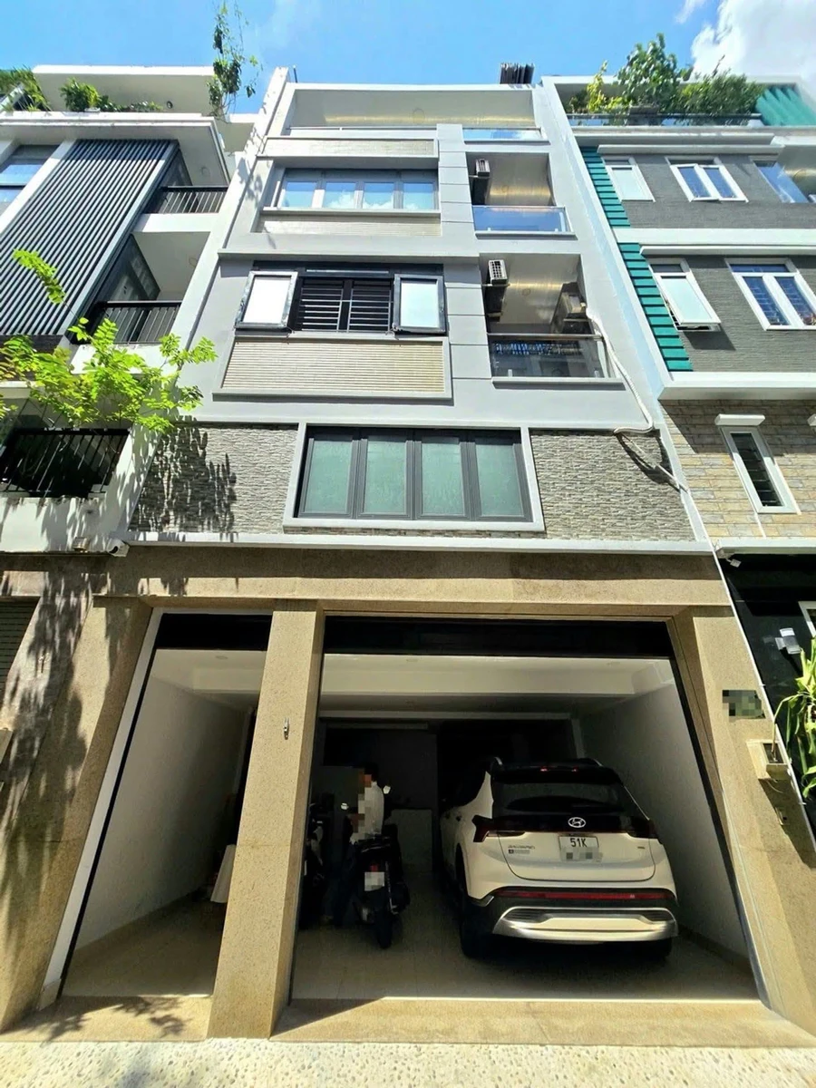 Bán nhà 5 tầng hẻm 6m Lạc Long Quân, 6x9m, giá 11,7 tỷ, giáp Quận 10 - Ảnh 1