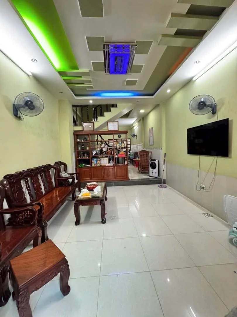Bán nhà 1 trệt 2 lầu MT Châu Văn Biết Vũng Tàu 88m2, 10 tỷ 900 - Ảnh 1