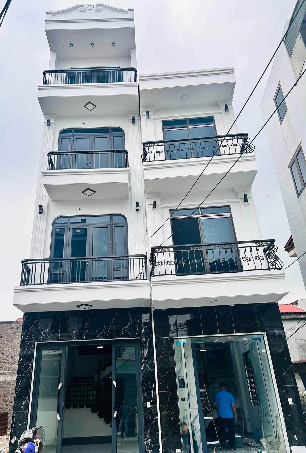 Bán nhà 4 tầng mặt phố 43.9 m2 Hải Phòng - Ảnh 1