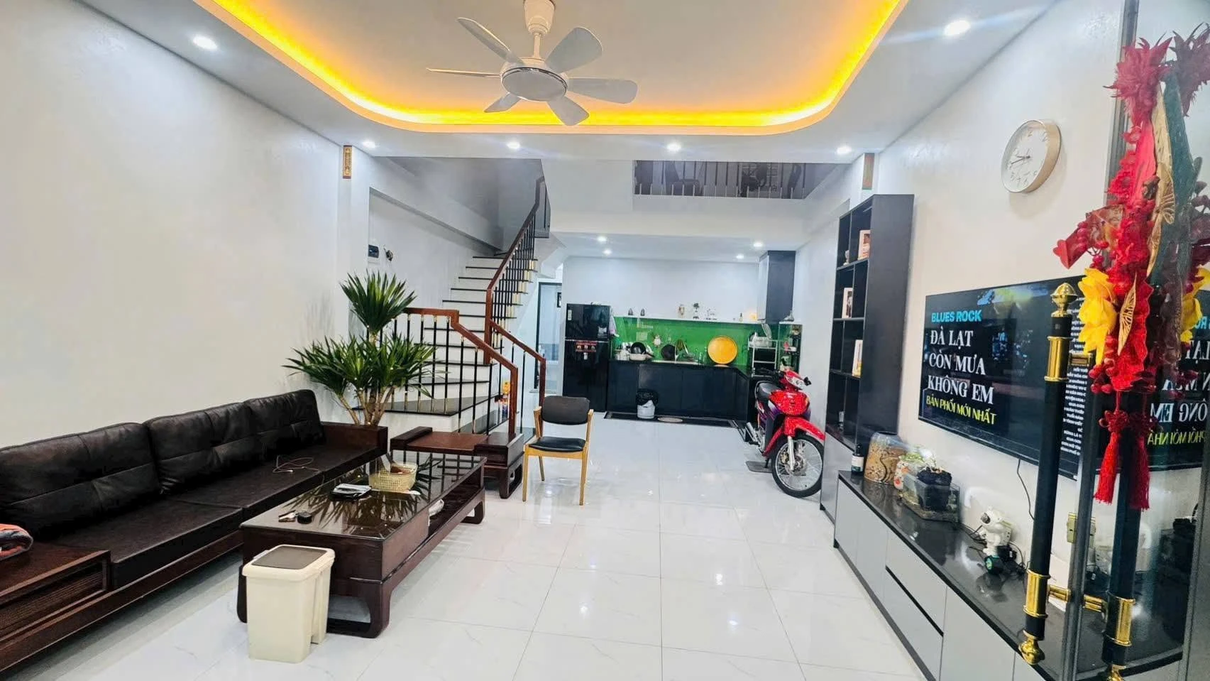 Bán nhà 3 tầng 81m² 3PN Kim Đồng giá 2,2 tỷ - Ảnh 1