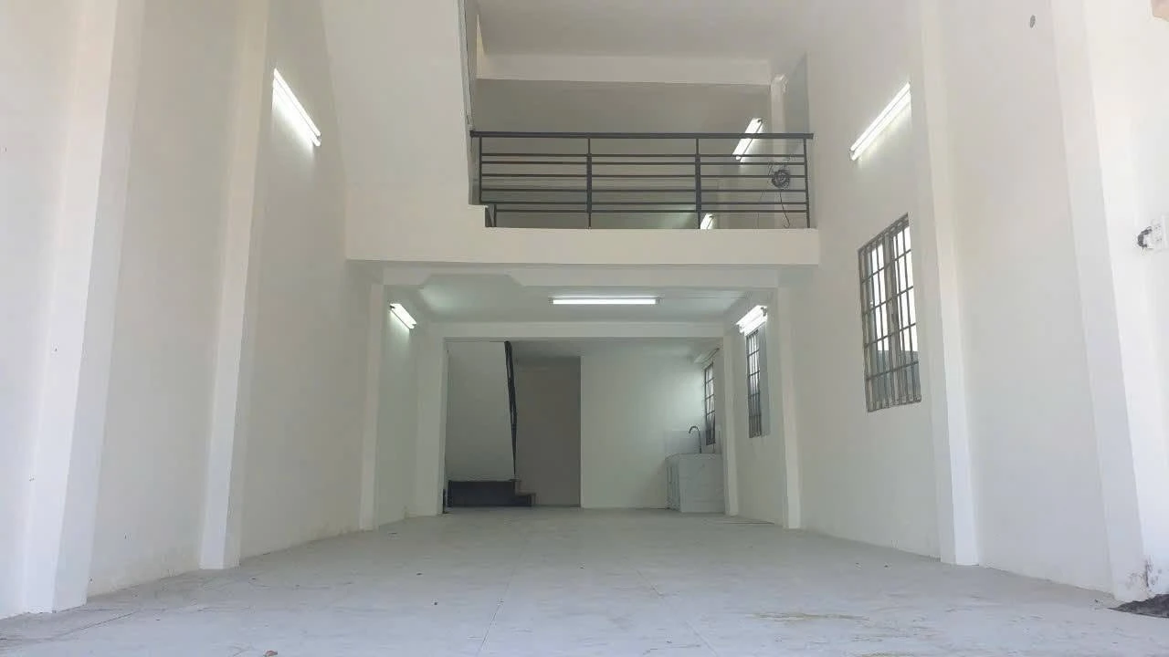 Bán nhà mặt tiền 95m² Nguyễn Trung Trực Rạch Giá 5,5 tỷ - Ảnh 1