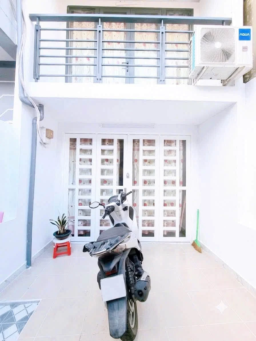 Bán nhà hẻm Nguyễn Tất Thành, Phường 18, Quận 4, 43m2, giá 4,2 tỷ - Ảnh thu nhỏ 3
