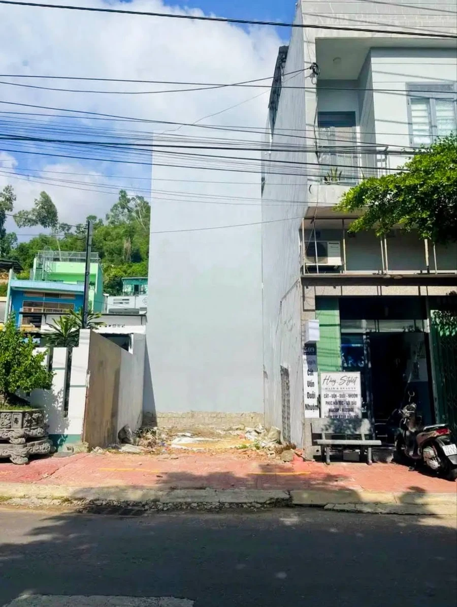 Bán lô đất mặt tiền Hoàng Văn Thụ Quy Nhơn 45m2 - Ảnh 1