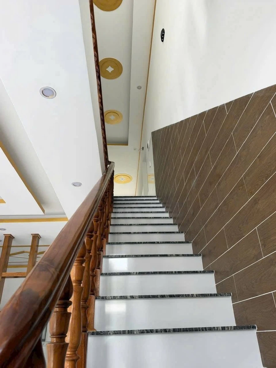 Bán nhà 1 trệt 1 lầu 3PN hẻm xe hơi Trần Chánh Chiếu, Long Toàn, Bà Rịa, giá 2,699 tỷ - Ảnh thu nhỏ 5