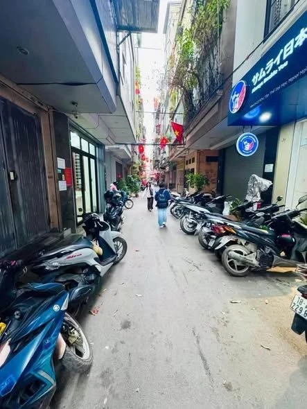 Bán nhà mặt tiền Trần Quốc Hoàn 38m² giá 14.3 tỷ - Ảnh 1