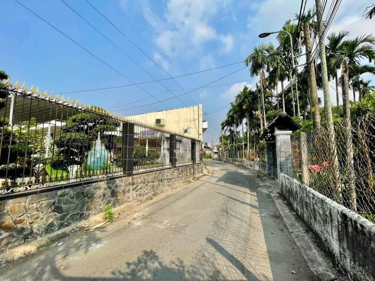 Bán đất mặt tiền Xtư Tế 90m² Hóc Môn - Ảnh 1