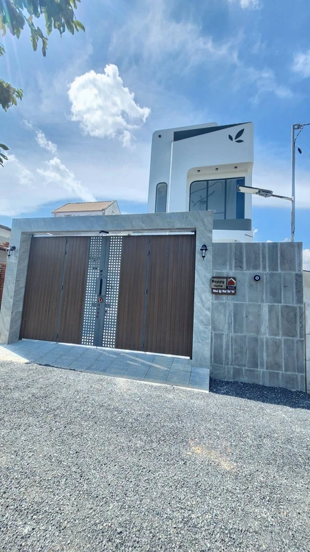Bán nhà lầu 3PN/3WC, 121.9m2, Tây Ninh, 2.39 tỷ