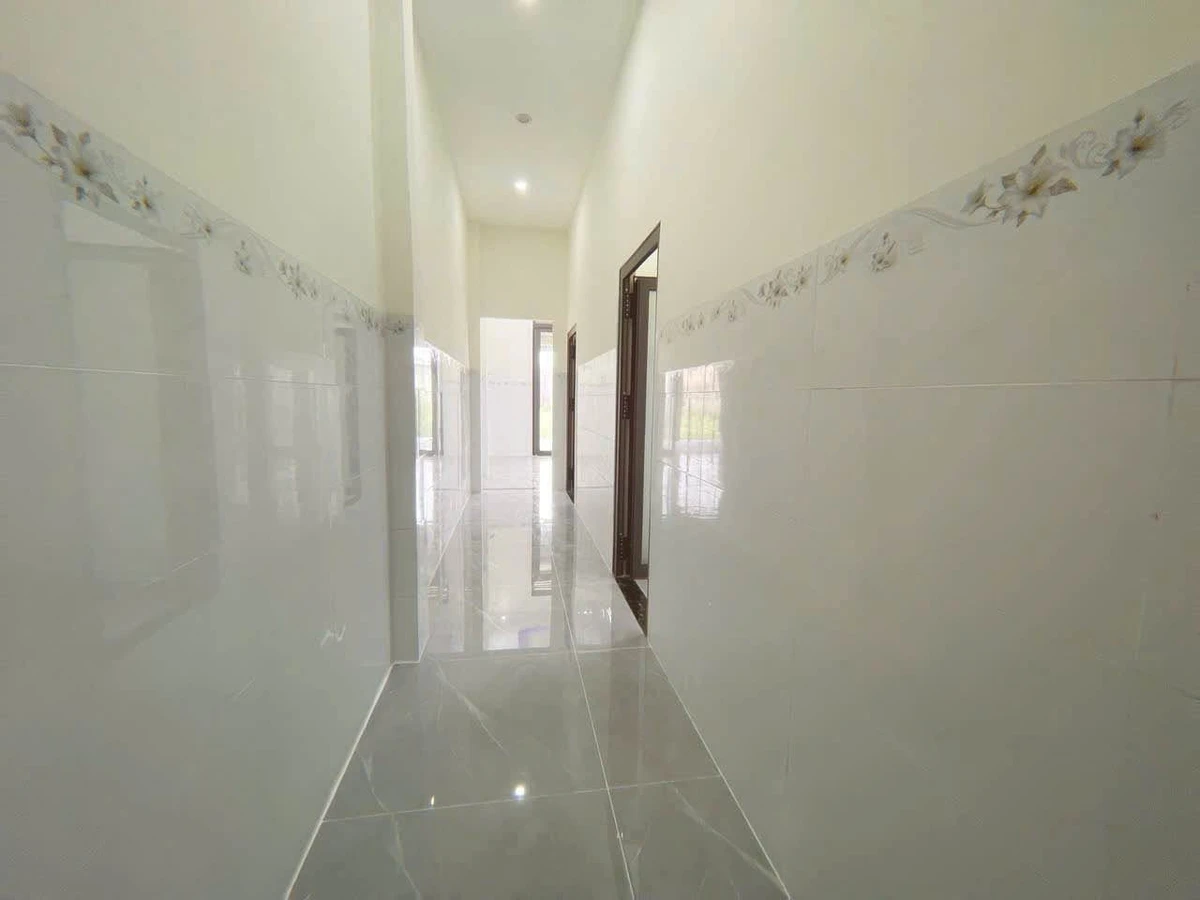 Bán nhà 5x18m thổ cư, 2 phòng ngủ, Bình Tiền 1, Đức Hòa Hạ, giá 1,65 tỷ - Ảnh thu nhỏ 4