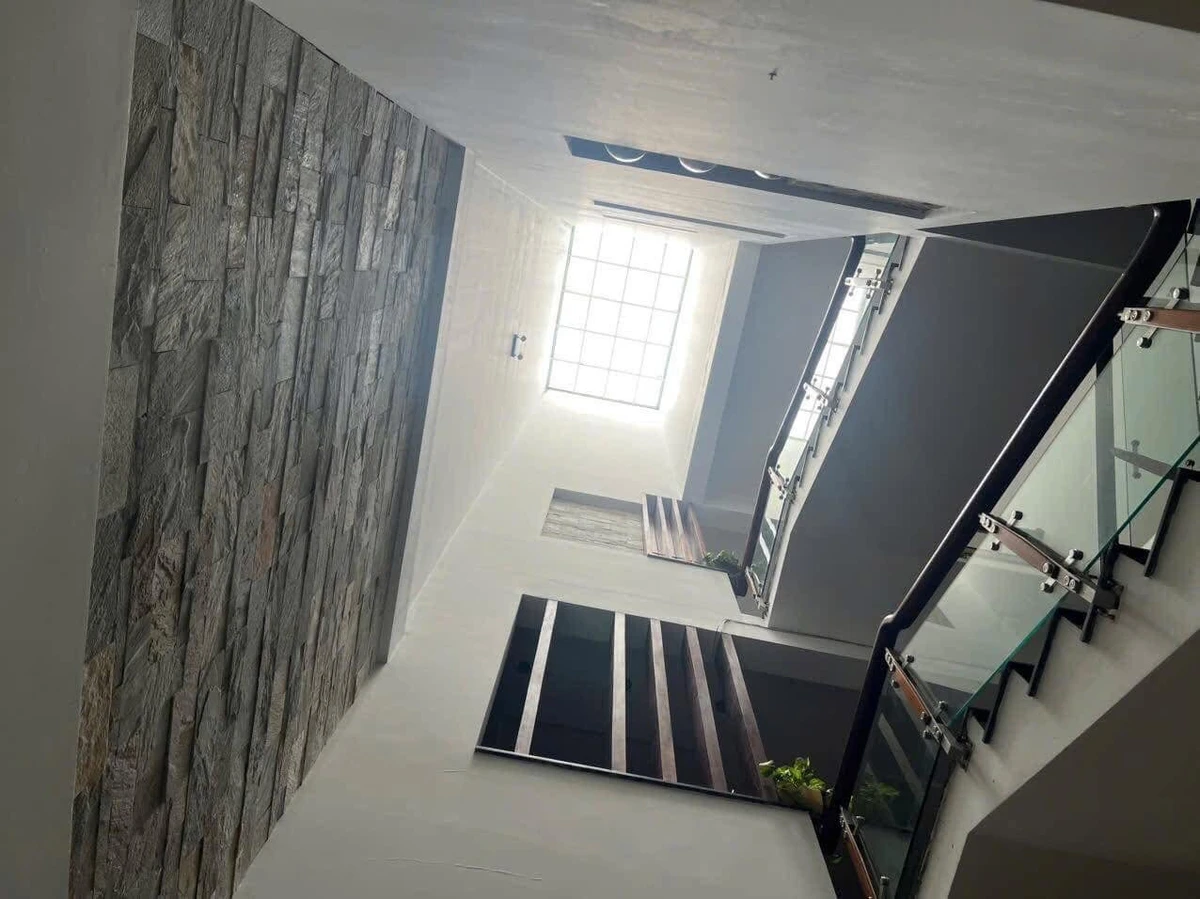 Cho thuê nhà mặt tiền 3 tầng, 3PN 4WC, 400m², 16tr/tháng, Q7 - Ảnh thu nhỏ 5