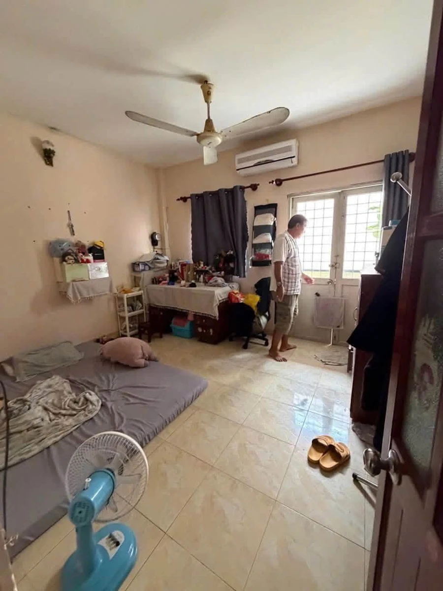 Bán nhà phố 5PN 4WC hẻm xe hơi, 45m², Quận 10, 7,449 tỷ - Ảnh thu nhỏ 2