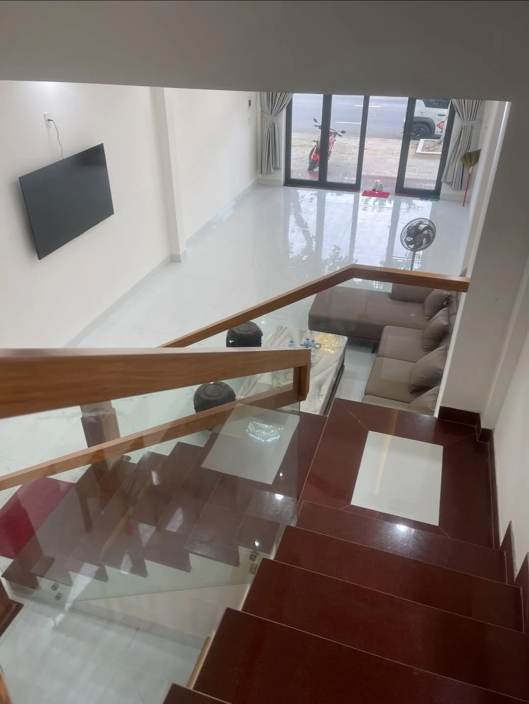 Bán nhà mặt tiền 3 tầng 4PN 95m2 đường Cách Mạng Tháng Tám Đà Nẵng - Ảnh 1