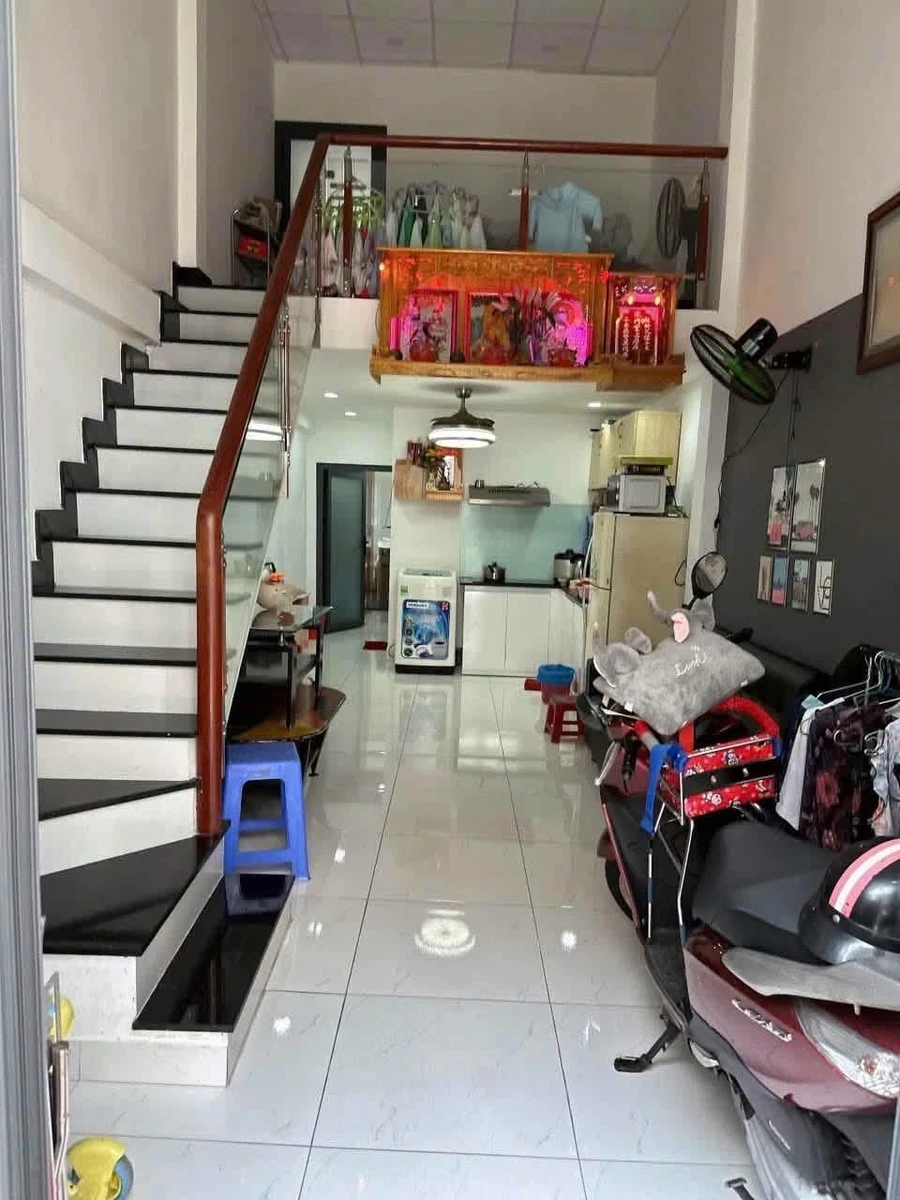Bán nhà 2 tầng 2PN 40m² hẻm ba gác Hoàng Xuân Nhị, Tân Phú, giá 4,29 tỷ - Ảnh 1
