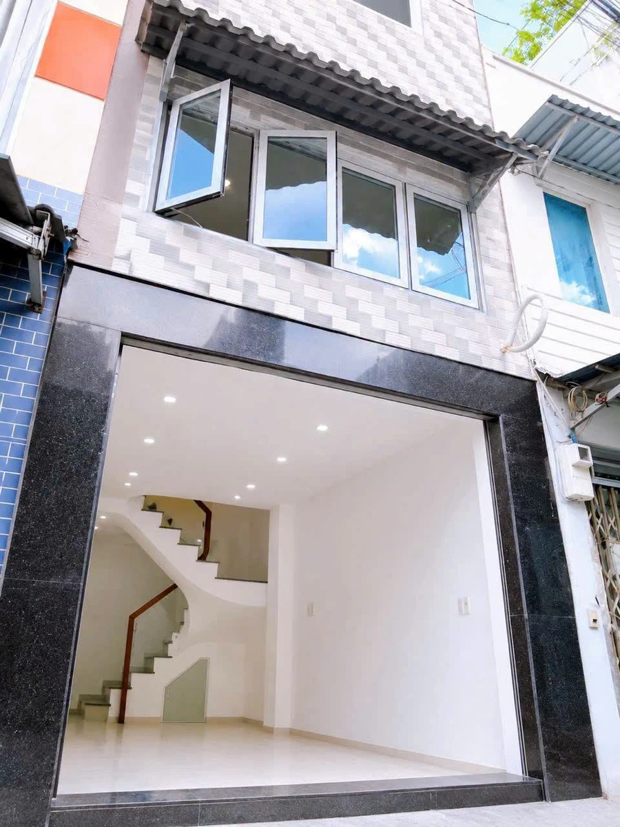 Bán nhà 6PN 5WC 124.4m2 Quận 4 giá 7.2 tỷ - Ảnh thu nhỏ 3