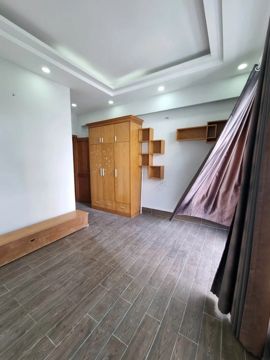 Bán nhà 4 tầng 56.2m2 khu phân lô gần Lê Văn Khương, Quận 12, giá 5.6 tỷ - Ảnh thu nhỏ 2