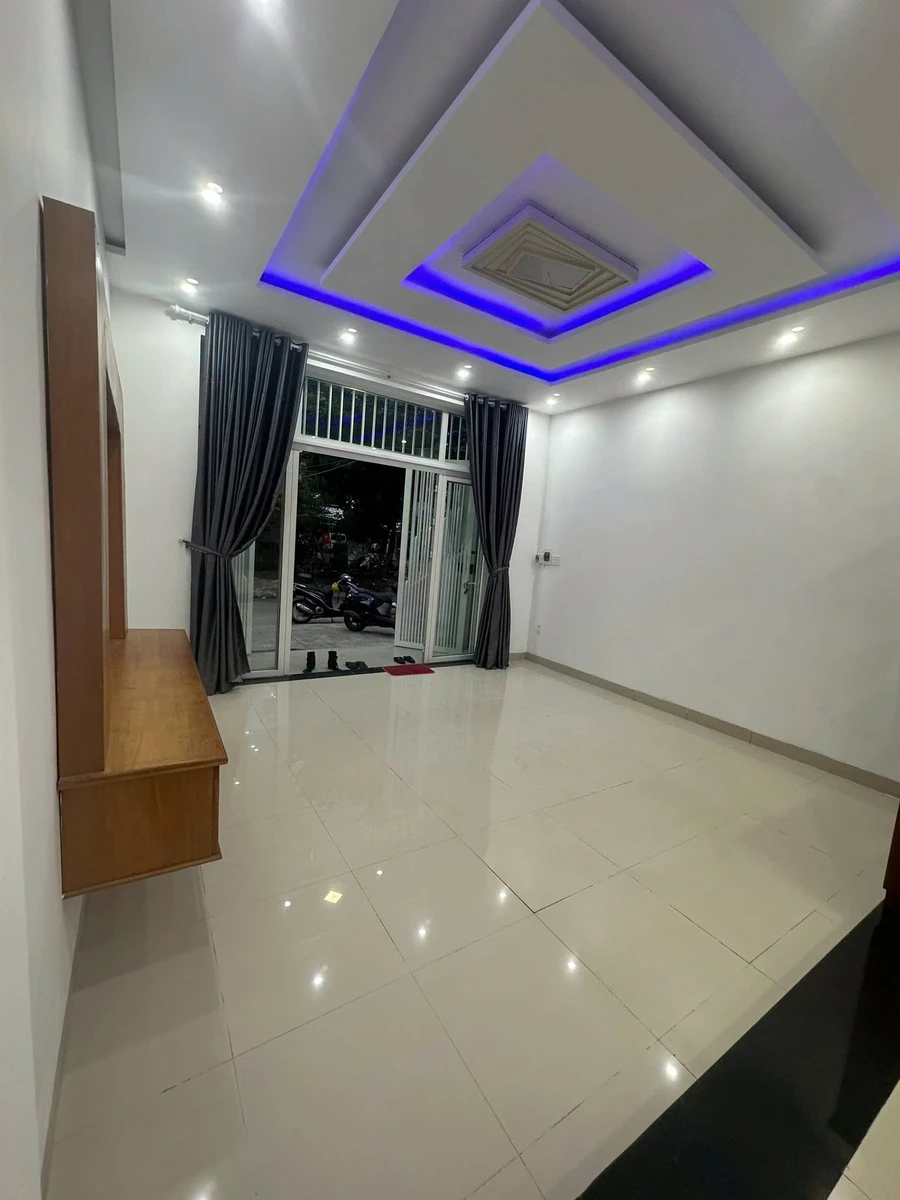 Bán nhà 3 tầng mặt tiền Đà Nẵng 83.5m2, 6 tỷ - Ảnh thu nhỏ 4