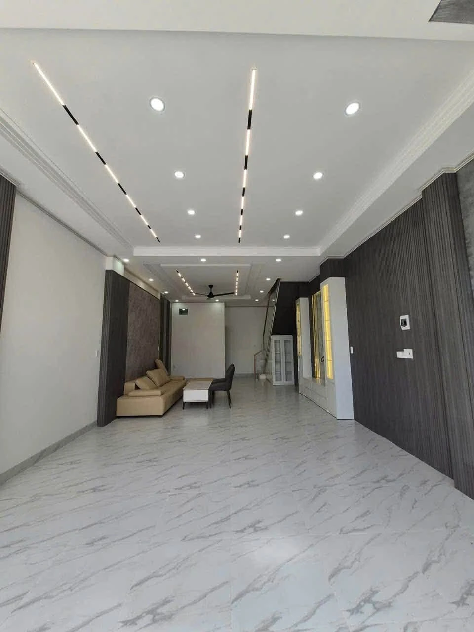 Nhà 3 tầng mặt tiền 60m² Buôn Ma Thuột 4.5 tỷ - Ảnh 1
