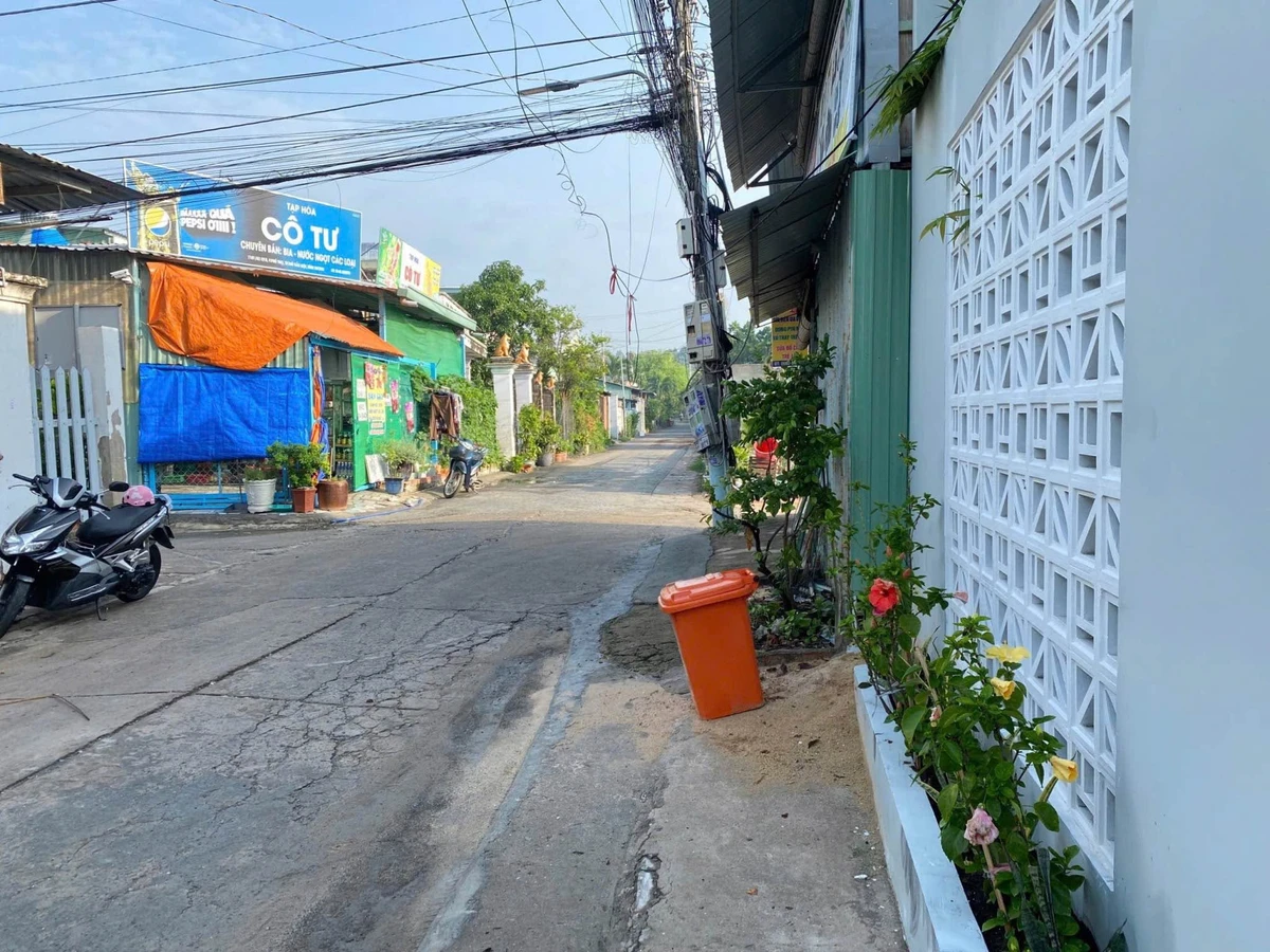 Bán nhà 1 trệt 1 lầu 100m2 Phú Thọ Thủ Dầu Một - Ảnh thu nhỏ 2