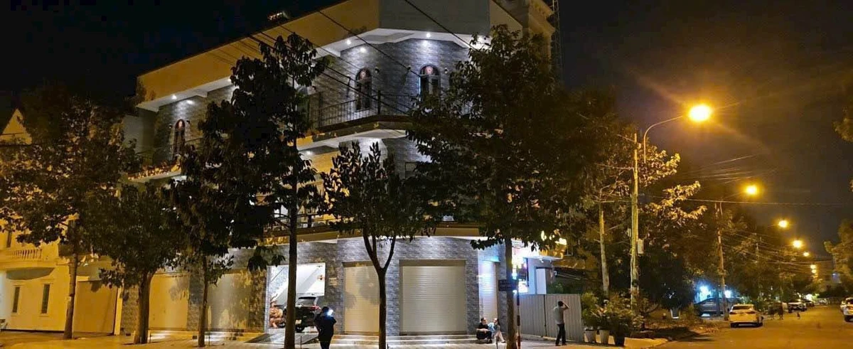 Bán nhà 2 mặt tiền 429m² Phan Thiết, giá 8,2 tỷ - Ảnh 1