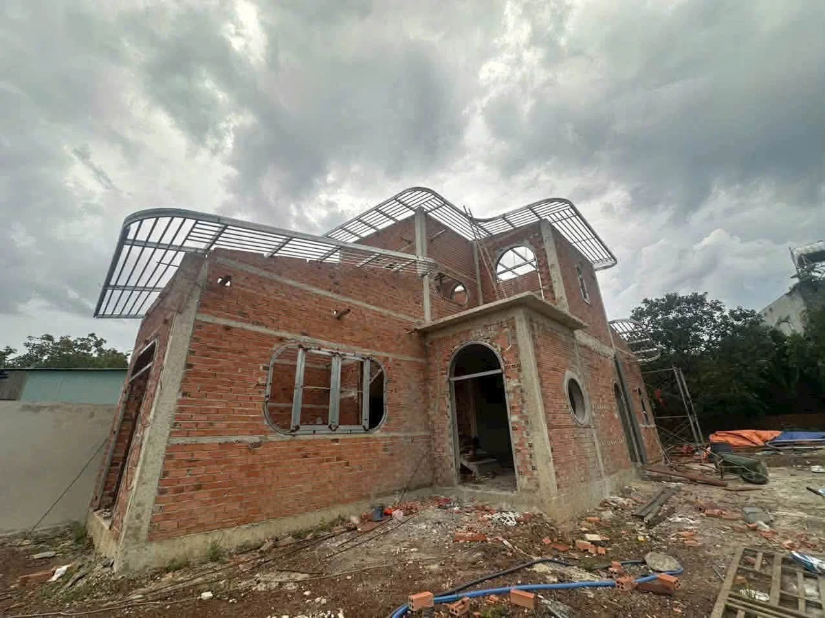 Bán nhà 2 tầng sân vườn Nhật 100m² Đồng Xoài 2,39 tỷ - Ảnh thu nhỏ 3