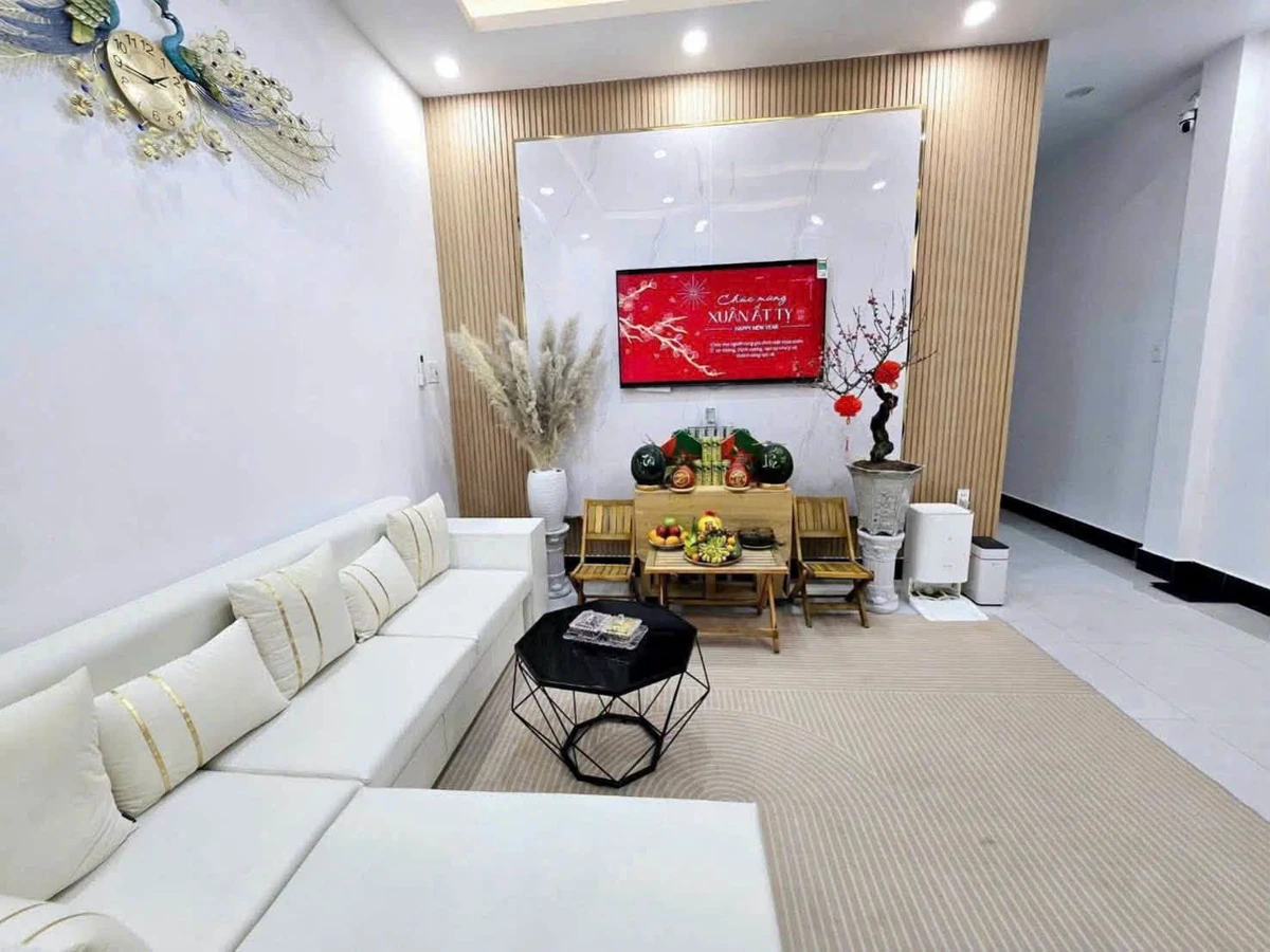 Bán nhà hẻm ô tô 90m² 2 phòng ngủ Rạch Giá 1,55 tỷ - Ảnh 1