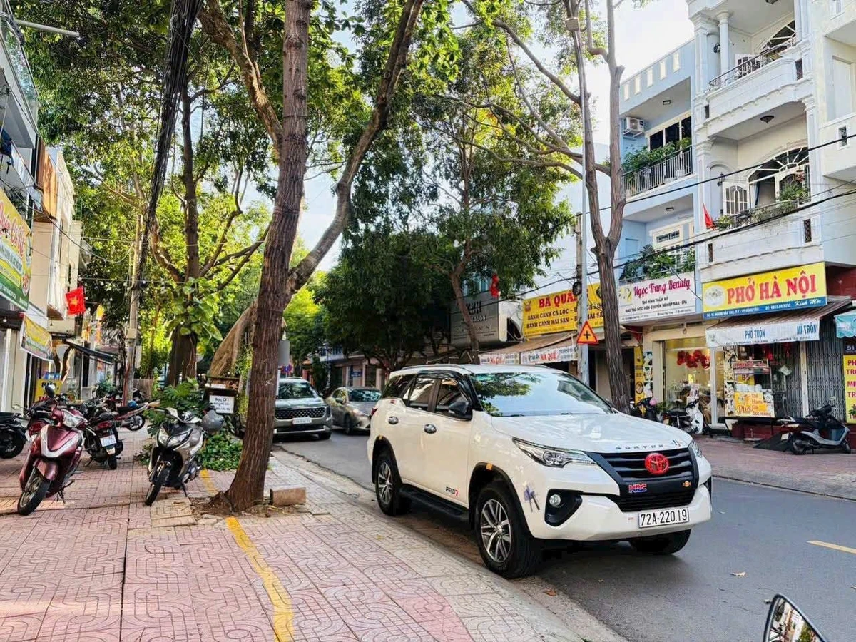 Bán nhà mặt tiền Hoàng Văn Thụ 100m2 Vũng Tàu - Ảnh 1