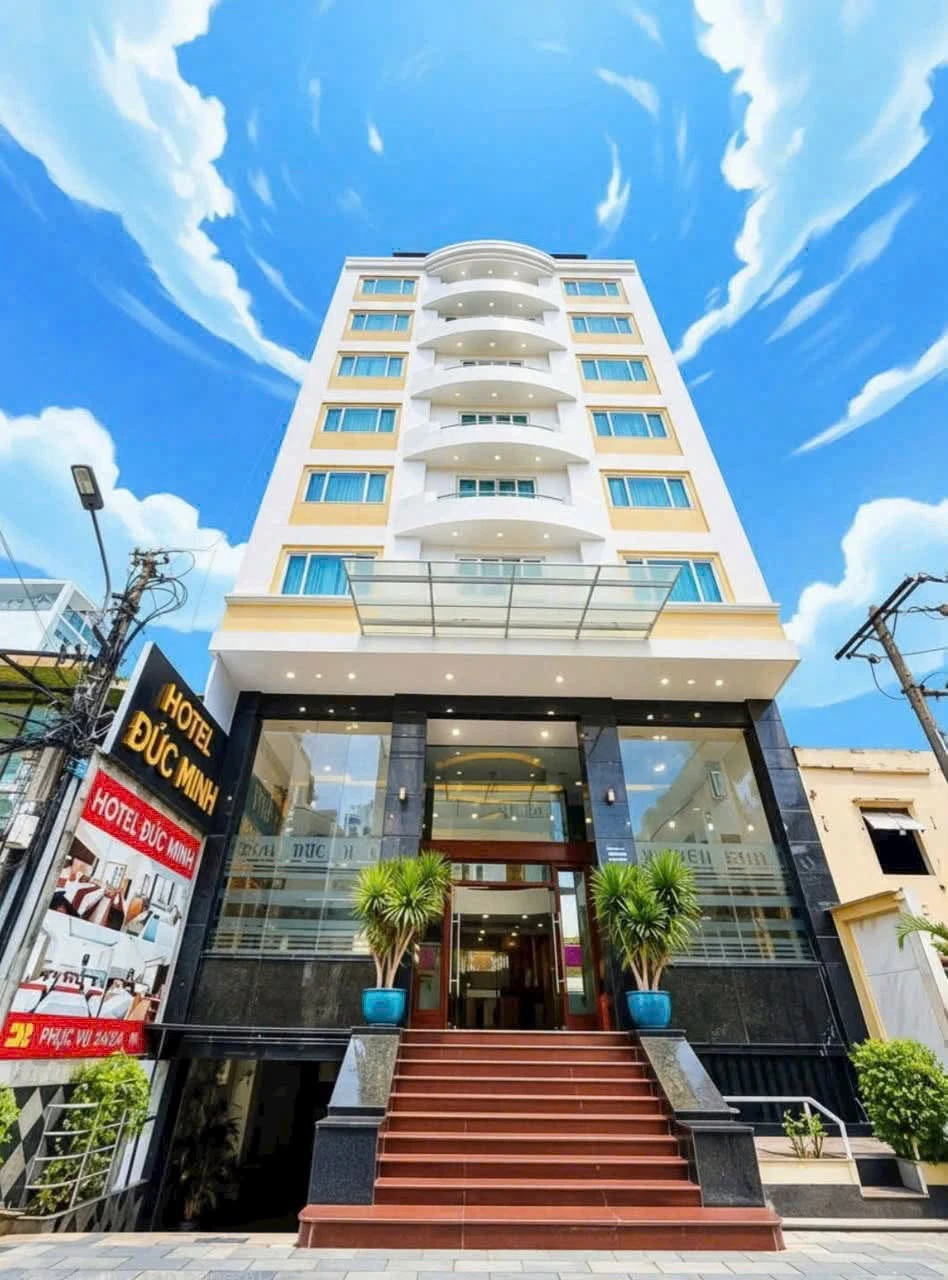 Bán khách sạn 38 phòng 233,84m² đường Hoàng Việt, Phường 4, Tân Bình giá 120 tỷ - Ảnh 1