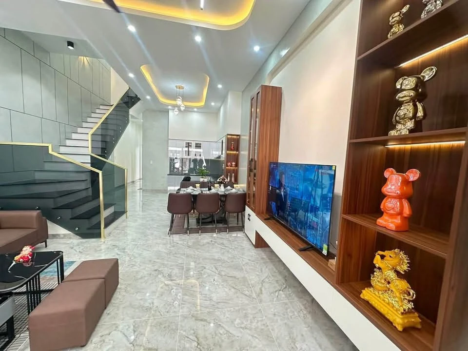 Bán nhà 2 mê 3PN 125m² Quang Trung 2.89 tỷ - Ảnh thu nhỏ 2