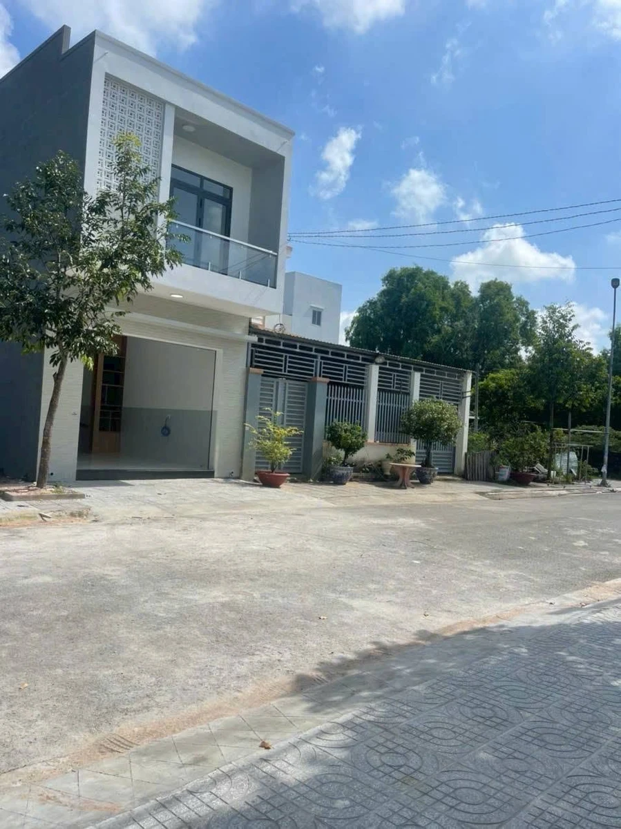 Bán nhà 1 trệt 1 lầu 3 phòng ngủ, 97,5 m² Bà Rịa - Ảnh thu nhỏ 2