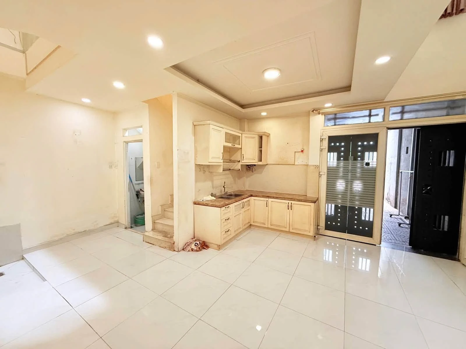 Nhà 5 tầng nở hậu Thích Quảng Đức Phú Nhuận 30m² 5.75 tỷ - Ảnh 1