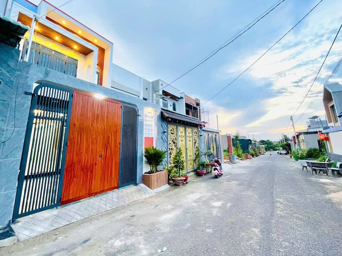 Bán nhà sổ riêng 3PN Trảng Dài Đồng Nai 95m² 3.39 tỷ - Ảnh 1