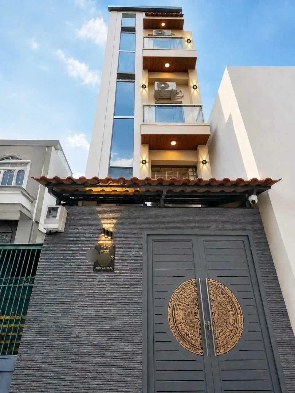 Bán nhà hẻm Tôn Đản Quận 4, 40m2, 1 hầm 4 lầu, dòng tiền 30tr/tháng, giá 5,199 tỷ - Ảnh 1