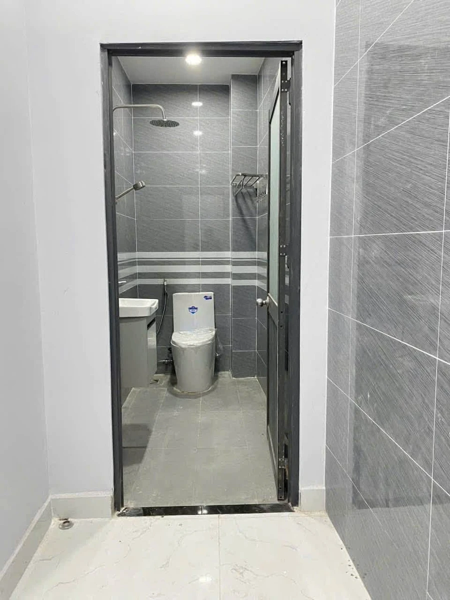 Bán nhà 1 trệt 1 lửng 5x17m, 3PN, hẻm ô tô, Phường Lái Thiêu, giá 4,39 tỷ - Ảnh thu nhỏ 3