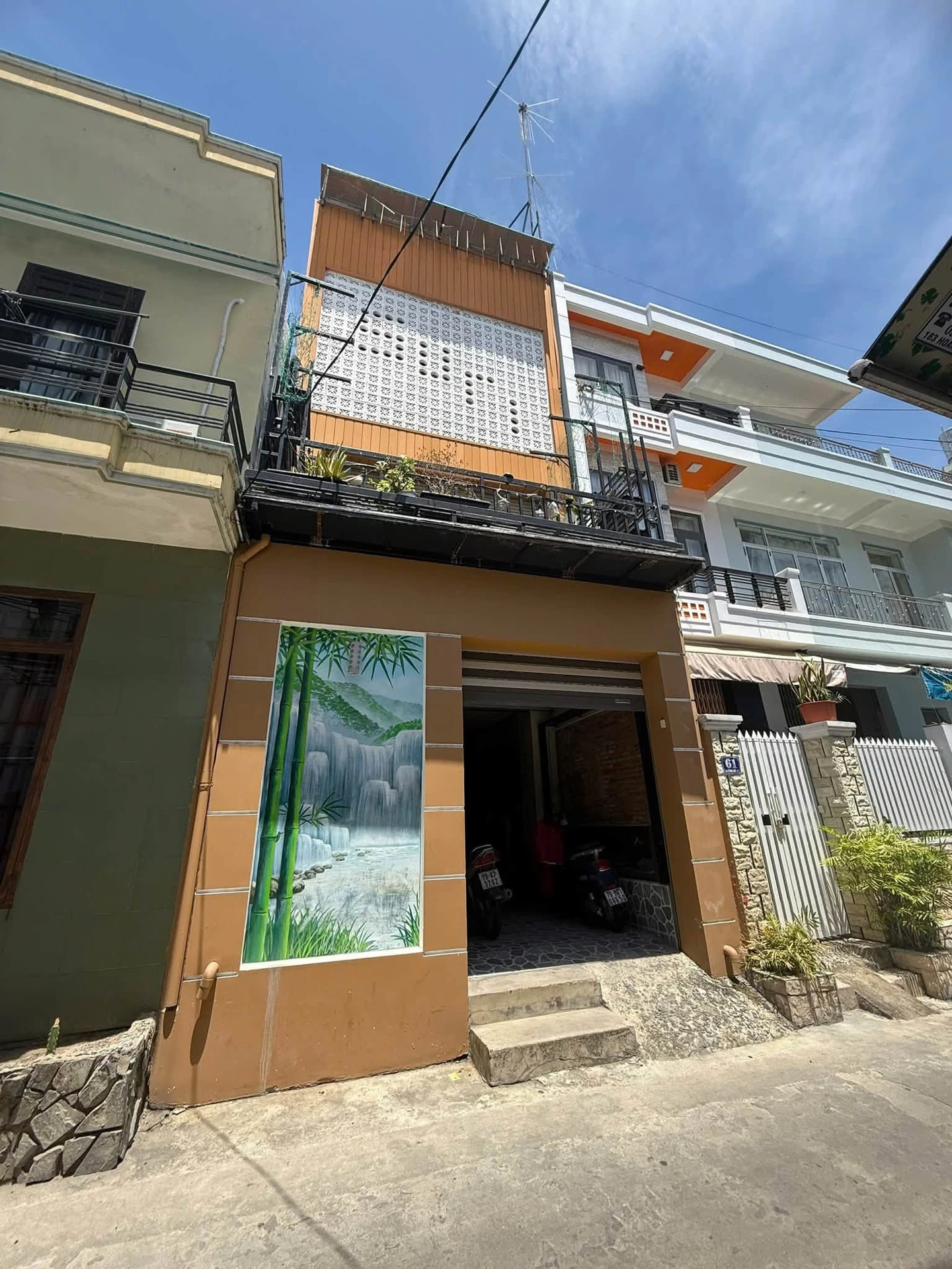 Bán nhà 3 tầng 64,9m2 gần biển Nha Trang, 4,8 tỷ - Ảnh 1