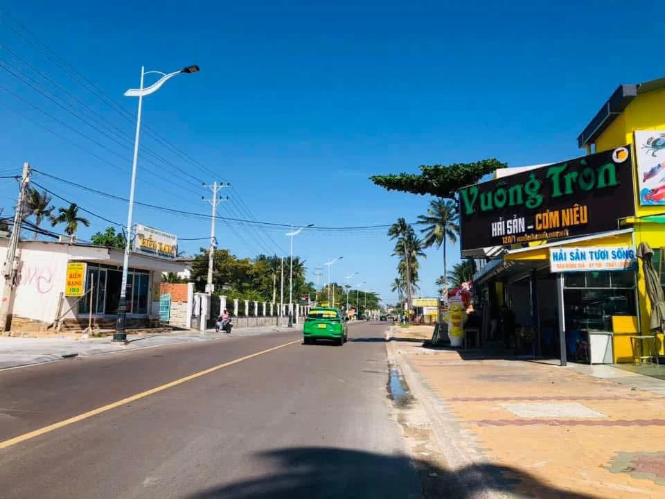 Bán resort mặt tiền Nguyễn Đình Chiểu Phan Thiết 1700m2 - Ảnh 1