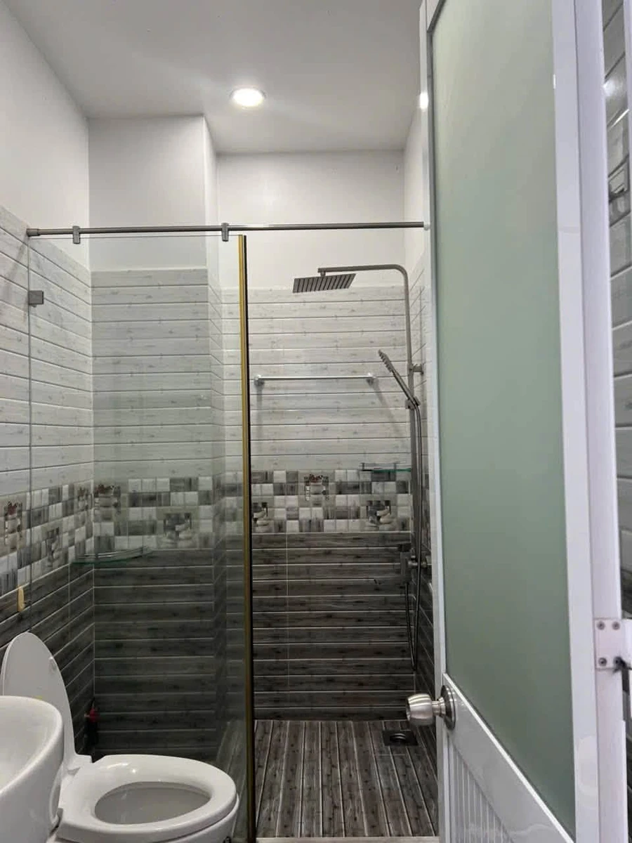 Cho thuê nhà phố 3 lầu 4x16m 4PN gần Liên Phường, Phước Long, Quận 9, 15 triệu/tháng - Ảnh thu nhỏ 4