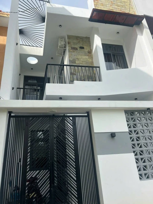 Bán nhà 2 tầng 60m² 3 PN gần Đại học Huế, giá 2 tỷ 2