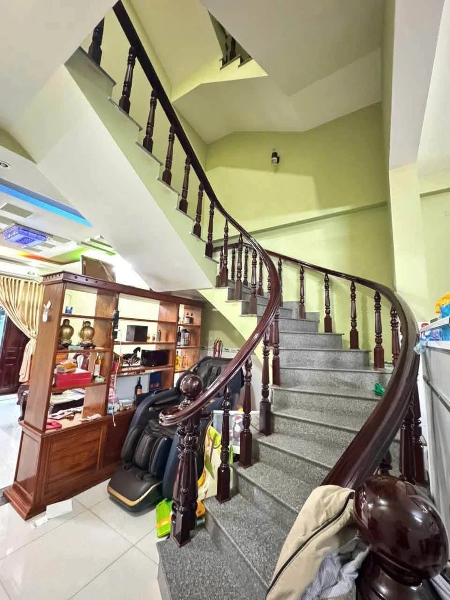 Bán nhà 1 trệt 2 lầu MT Châu Văn Biết Vũng Tàu 88m2, 10 tỷ 900 - Ảnh thu nhỏ 3