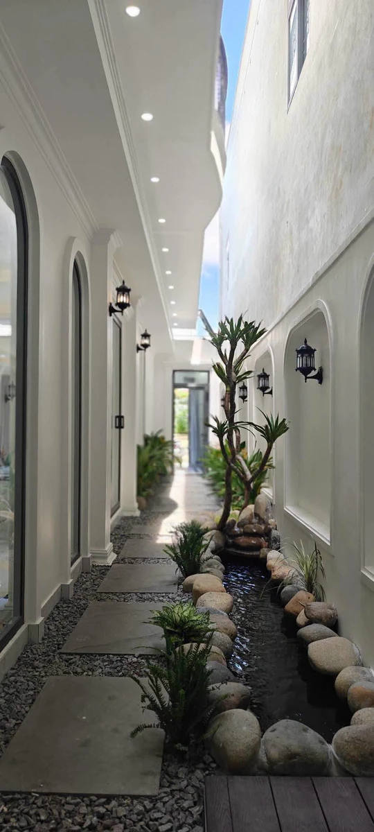 Bán nhà tân cổ điển mặt tiền đường Thành Thái, trung tâm Rạch Giá, 4 phòng ngủ, 5,49 tỷ - Ảnh thu nhỏ 5
