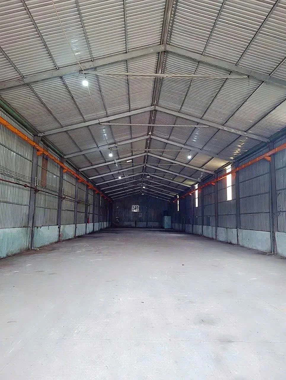 Cho thuê xưởng 1000m² Dĩ An, Bình Dương 45 triệu/tháng - Ảnh 1