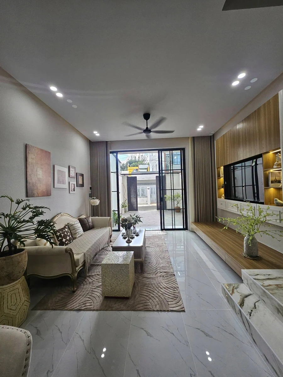 Bán nhà mặt tiền đường Xuân Diệu, 4,7x18m, 4 phòng ngủ, full nội thất, giá 8,39 tỷ - Ảnh thu nhỏ 3