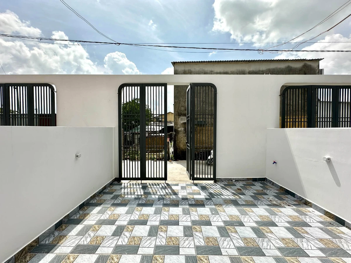 Bán nhà 1 trệt 1 lầu 4.5x21m, 3 phòng ngủ, sổ hồng riêng tại Mỹ Lộc, Tây Ninh - Ảnh thu nhỏ 2