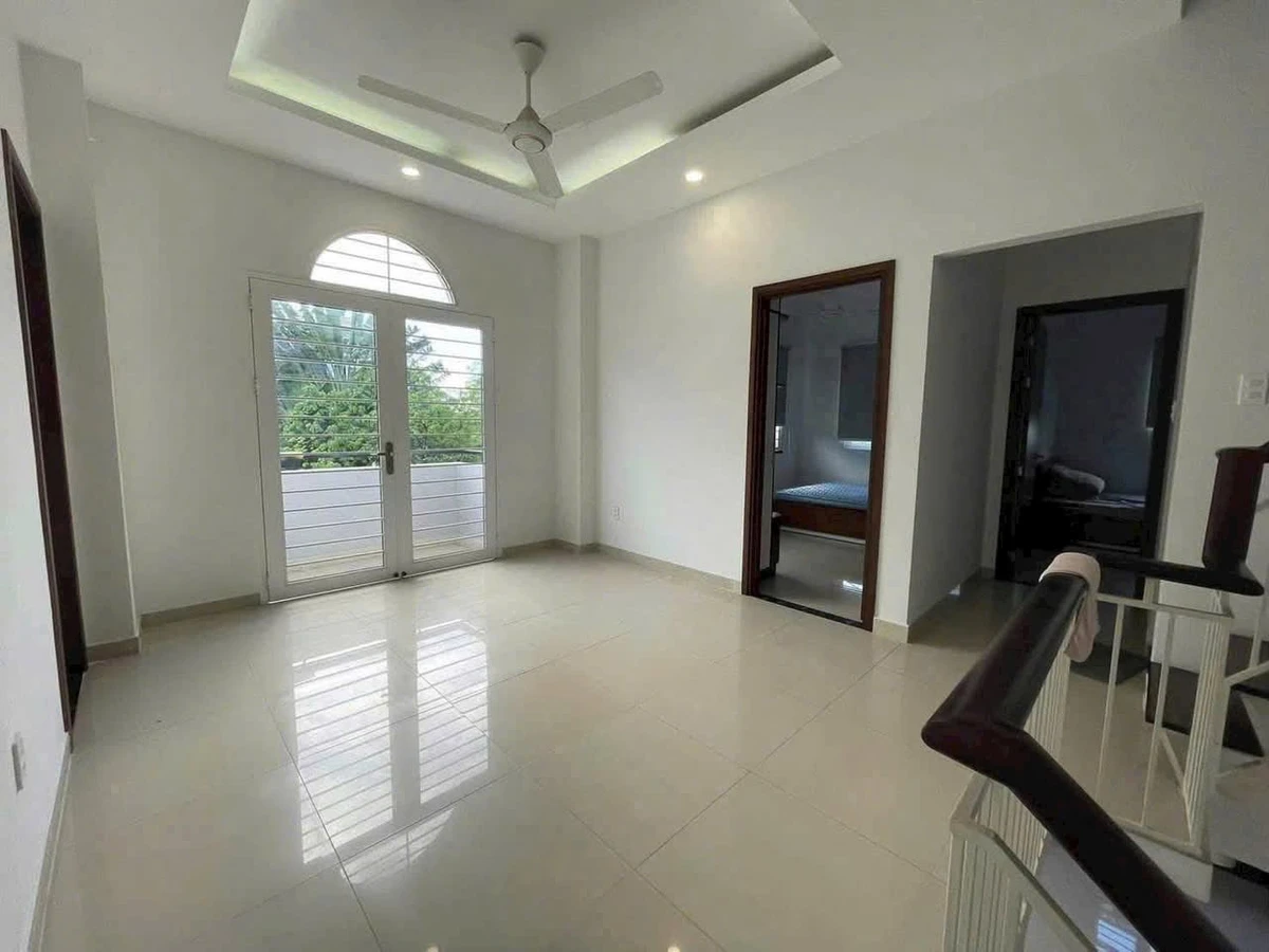 Cho thuê biệt thự sân vườn Hiệp Bình Chánh, 3 PN, 238m², 29 triệu/tháng - Ảnh thu nhỏ 5
