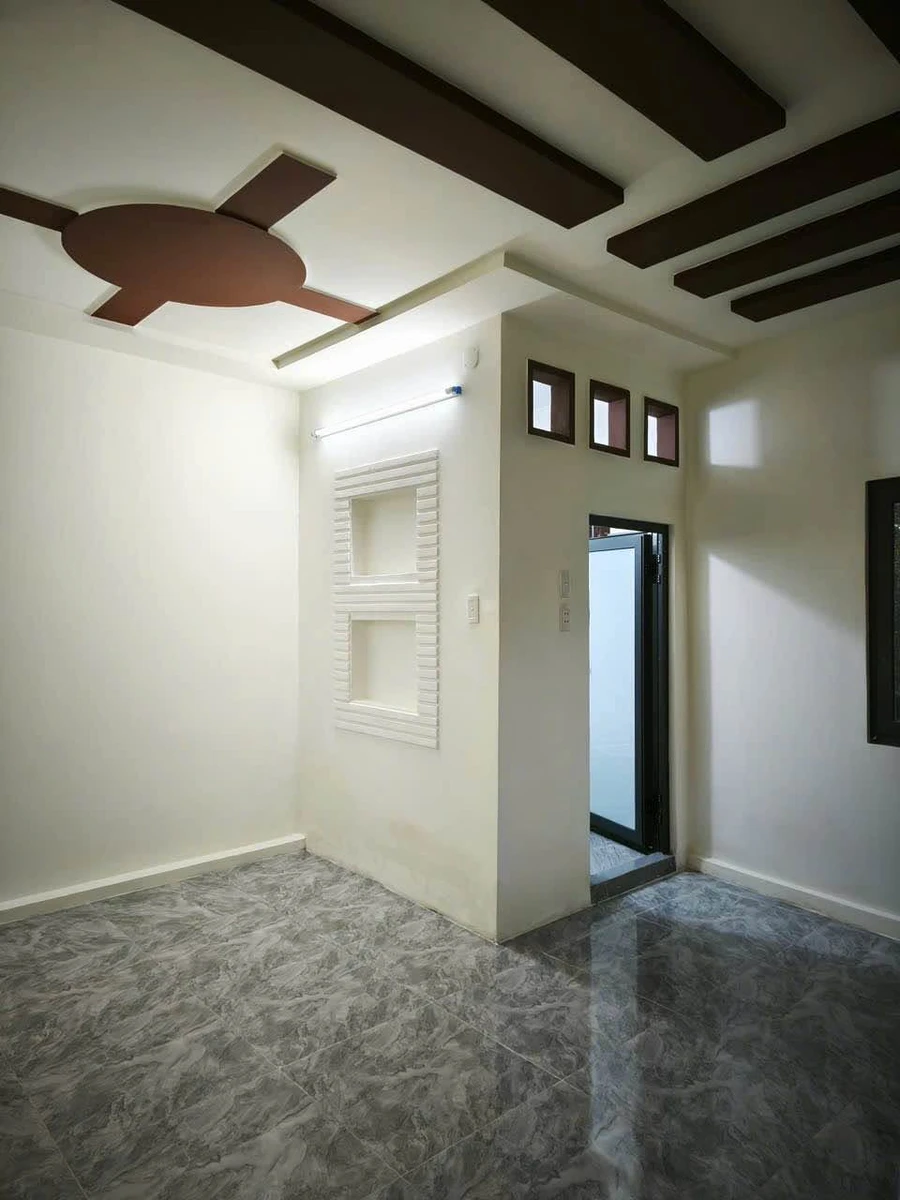 Cho thuê nhà 3 phòng ngủ mặt tiền Nguyễn Xí, Đắk Lắk, 70m2 - Ảnh 1