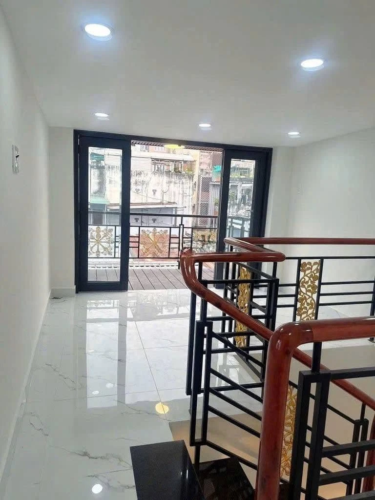 Cho thuê nhà phố 31.5m² 3 phòng ngủ Quận 5 giá 16 triệu/tháng - Ảnh 1
