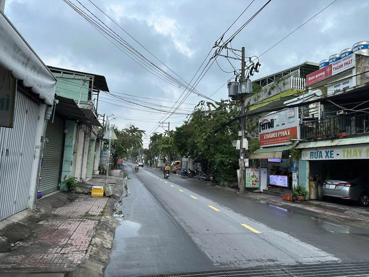 Bán nhà mặt tiền cầu xây Tân Phú, 226.5m2, 3 phòng ngủ, 13.5 tỷ - Ảnh thu nhỏ 2