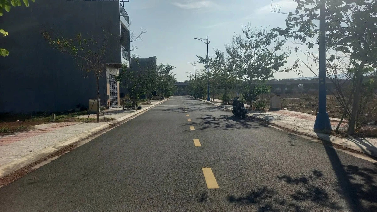 Bán đất 100m2 khu tái định cư Hòa Long, TP. Bà Rịa, giá 2,15 tỷ - Ảnh thu nhỏ 4