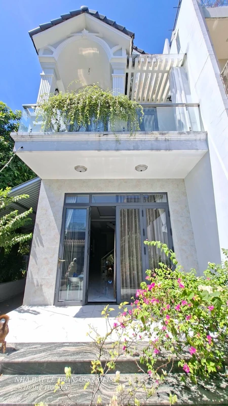 Bán nhà mặt tiền 268m² Nguyễn Đức Thiệu, Dĩ An